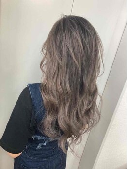 アーチフォーヘア 心斎橋店(a-rch for hair)の写真/【心斎橋2分☆11時～21時☆月曜OK】透き通る様な透明感×抜け感ヴェールカラーであなたもお洒落上級者…