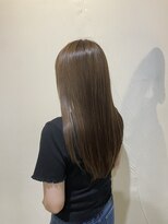 ジュリア(Giulia) サラサラアッシュベージュ