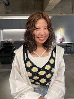 リール(rire)&nbsp;rireイメチェン前髪アンブレラカラーこなれミディウェーブパーマ