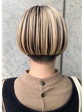 ピークアブー 銀座並木通り(PEEK-A-BOO) ショートボブ/アンブレラカラー/デザインカラー/ブリーチ