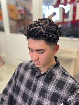 チルチェア 吉祥寺店(CHILL CHAIR) かきあげパーマ〈吉祥寺〉〈バーバー〉〈理容室〉