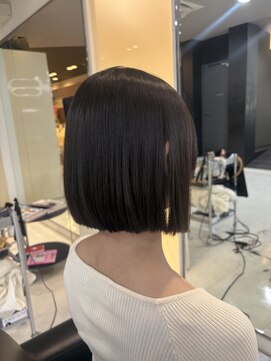 シャンプーボーイエイムス(SHAMPOO BOY aims) 切りっぱなしボブ