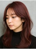 レッドブラウン×大人レイヤー｜艶感引き立つ秋冬カラー
