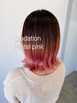 サロン(SALON)&nbsp;外ハネミディアムのグラデーションピンクカラー　～Akari～