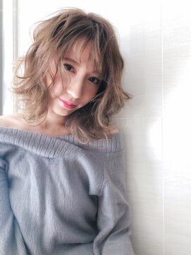 オーロ(ORO) 髪硬い人でもゆるふわにみえる３Ｄカラー