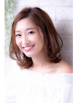 エルデ ナインズ ヘアー スタンド 川口店(elde 9's HAIR STAND)&nbsp;ピンクベージュorインナーグレージュの薄めバングのマチルダボブ