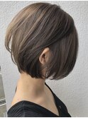 ショートボブ