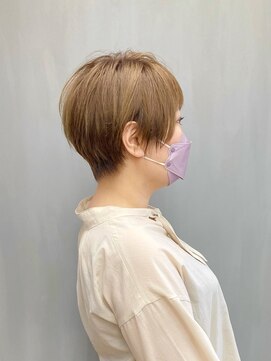 トップヘアー 本店(TOP HAIR) 甘辛大人ショート _ ミルクティーベージュ