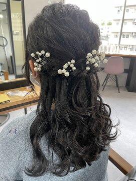 ウェイビー 桜木町店(WAVY) 【WAVY】黒髪でも可愛いハーフアップ
