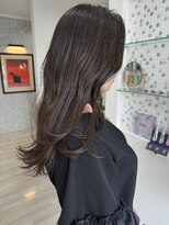 アトレバイクリッパー(Attrait by Clipper)&nbsp;◯モノトーンロングヘア◯ 10月