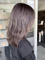 ウールバイレガーレ(uul by Legare/a)&nbsp;グレージュ切りっぱなしボブ前髪ありミニボブミルクティベージュ