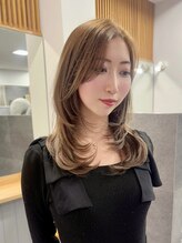 イコ 心斎橋(.ico) ショートウルフホワイトグレージュミニウルフオリーブグレージュ