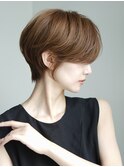 切りっぱなしショート・ボブ/絶壁解消/前髪なし/40代/30代/丸顔