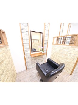 大人女性の悩みに合わせてカットしてくれる♪あなたのなりたいを叶えてくれる実力派サロン♪