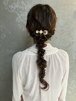 kotona【コトナ】&nbsp;編み下ろしヘアセット結婚式お呼ばれヘアセットダウンスタイル