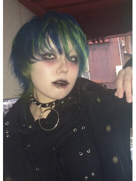 オルン(ORGN.) ☆水色×ライムグリーン☆ 派手髪　パンク　デザイン　ブリーチ