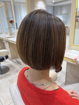 アッシュ 仙川店(Ash) 40代50代60代ひし形小顔ボブ絶壁解消白髪ぼかしハイライト