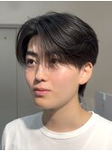 黒髪センターパートパーマコンマバングツーブロックワックスなし
