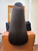 オーラ(Aura'tfo)&nbsp;ツヤとまとまりの美髪ロング