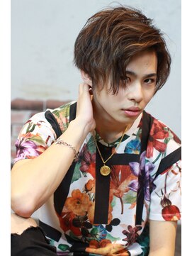 アドール(ADOR) 前下がりマッシュ