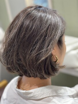 イーラ(era) グラデーションボブスタイル