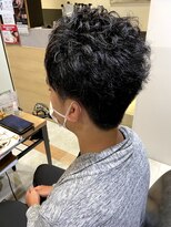 オリジンズ ヘアー(Origins hair) スーツ短髪ツーブロック束感モテる黒髪シークレットパーマ流行