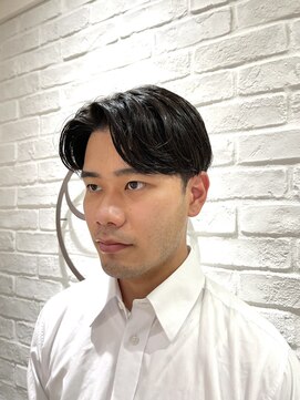 ヨシザワインク プレミアム 横浜 桜木町店(YOSHIZAWA Inc. PREMIUM) 刈り上げセンターパート