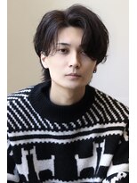 ネイビー(NAVY)&nbsp;センターパートコンマヘア韓国毛流れマッシュウルフ刈り上げ