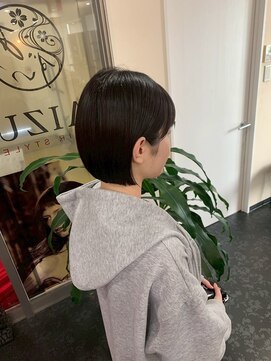 アイズ 渋沢(AIZU) 耳掛けショートボブ