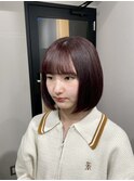 ワインレッドバーガンディブリーチなしダブルカラーミニマルボブ