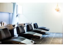 ラス トーキョー(LAS TOKYO)の雰囲気(フルフラットのYUMEシャンプー台でリラックスしたシャンプーを☆)