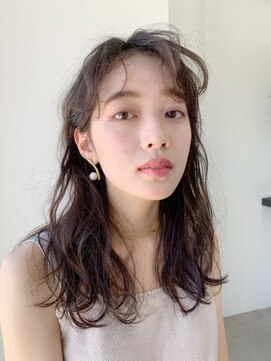 シータ(sheta) 【sheta/AI】セミロング 小顔レイヤー ゆるパーマ