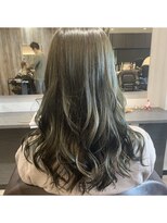 アトム(ATOM)&nbsp;カーキグレージュ　出合