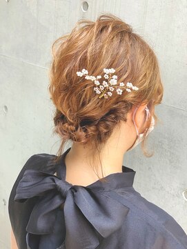 ディア(.eer) 。* *☆ ボブ アップスタイル ☆ **。 編み込み × シニヨン