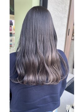 シェルハ(SHELHA) ダークグレージュ ブリーチ1回 レイヤーカット