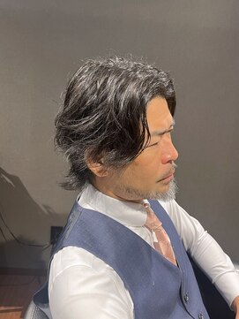 ビーダンディー(Bee dandy) ビジネスツーブロック 前下がりミディアム センターパート