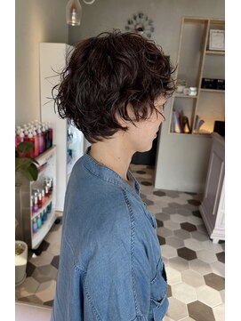 リベラル(liberal) 大人のこなれ感 マッシュショートパーマ【20代/30代/40代】