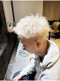 ホワイトカラー　ホワイトメッシュ　スパイキーショート　八王子