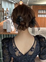 オリ('Oli) お呼ばれヘアセット×ルーズツインアップ