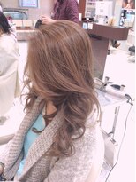 ケンジ 平塚 アネッタ(KENJE annetta)&nbsp;「ミランダ風ハイライトカラー」