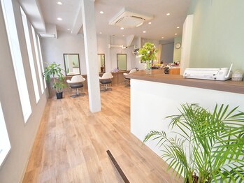 beauty salon HANA 和田町店