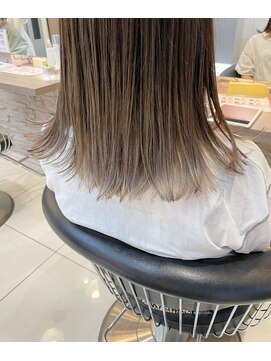 ヘアアンドメイク シークネクスト(HAIR&MAKE SeeK NEXT) グラデーション