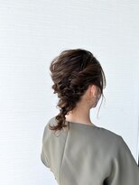 アパートメントヘアー&nbsp;編み下しヘアアレンジ