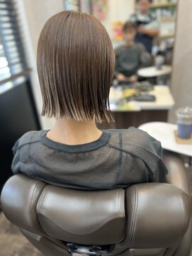 ソウバイジョージ(Sow by George) 外ハネパッツンとかならストレートかけるのは宮川アリですよね!