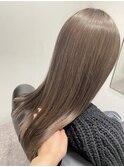 オリーブベージュ
