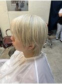 ハイトーンウルフカット