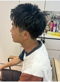 短髪アップバングスパイキーショートツーブロック
