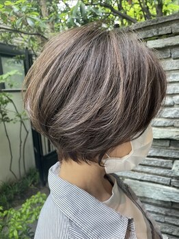 アールヘアー(R hair)の写真/【金山駅5分/東別院駅6分】脱白髪染めでキレイが続く＊大人女性へ新提案![髪質改善/白髪ぼかし/ハイライト]