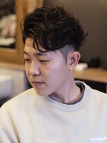 スター(STAR)&nbsp;大人ツーブロック × ゆるウェーブパーマ