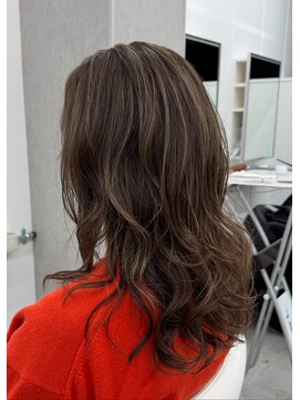 ロエ 元町店(Loe) 【白髪ぼかしハイライト】アッシュグレー